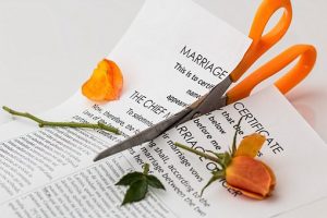 divorce-619195__340